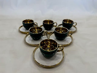 Green and Gold Coffee Cups Circle Plate