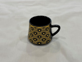 Black and Gold Coffee Cups Fish Shape Plate Circle Design