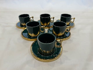 Green and Gold Coffee Cups Circle Plate Drip Design